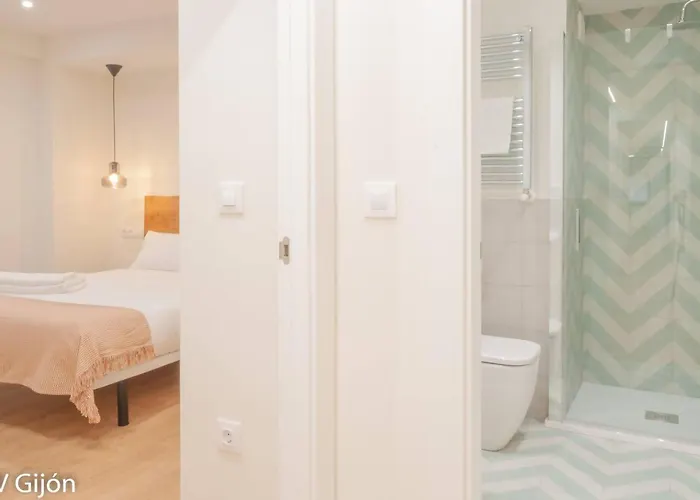 Avg La Playa 17 خيخون