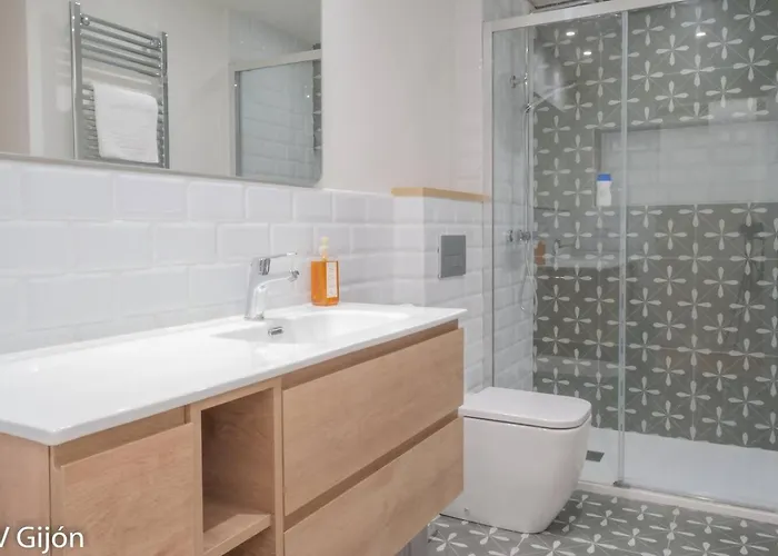 Avg La Playa 17 خيخون